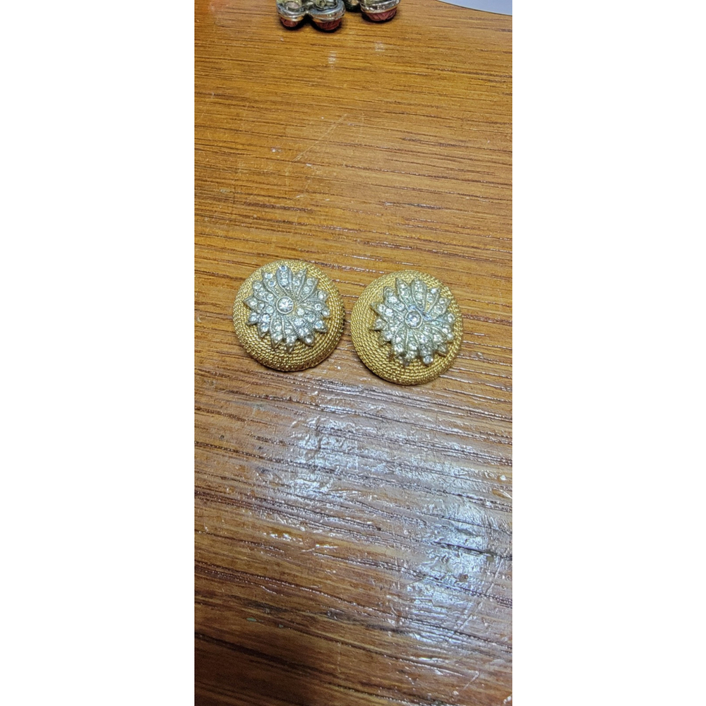 Vintage Signed CORO Clip On Earrings Textured Domed Rhinestones Classic Elegant‎